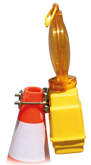adaptée pour fixation sur cone de chantier