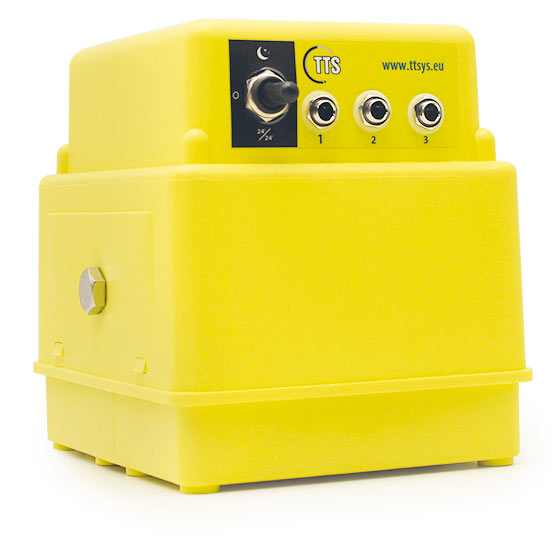 4 batteries power supply case • Dual flash mode