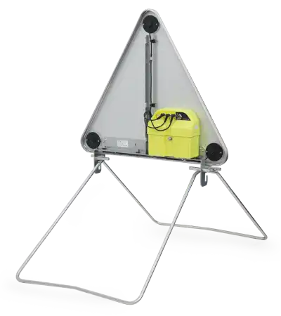 Lighting triangle 700 tri-flash Ø 70 with 12 LEDs • 2 batteries case power supply