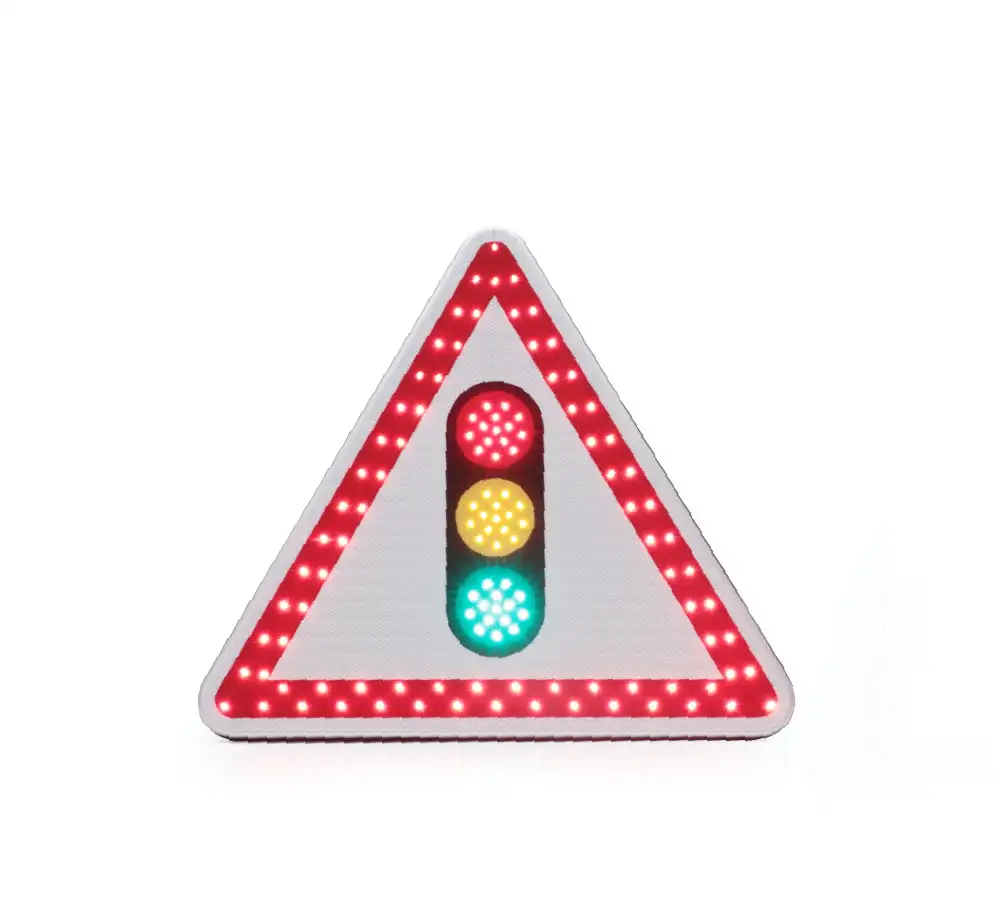 Panneau de police renforcé BTR • Triangle • A17 • 700 • Classe 2 • 12 V