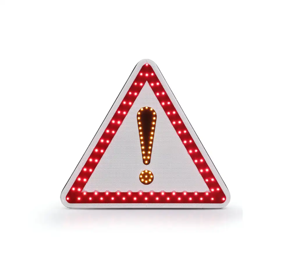 Panneau de police renforcé BTR • Triangle • A14 • 700 • Classe 2 • 12 V