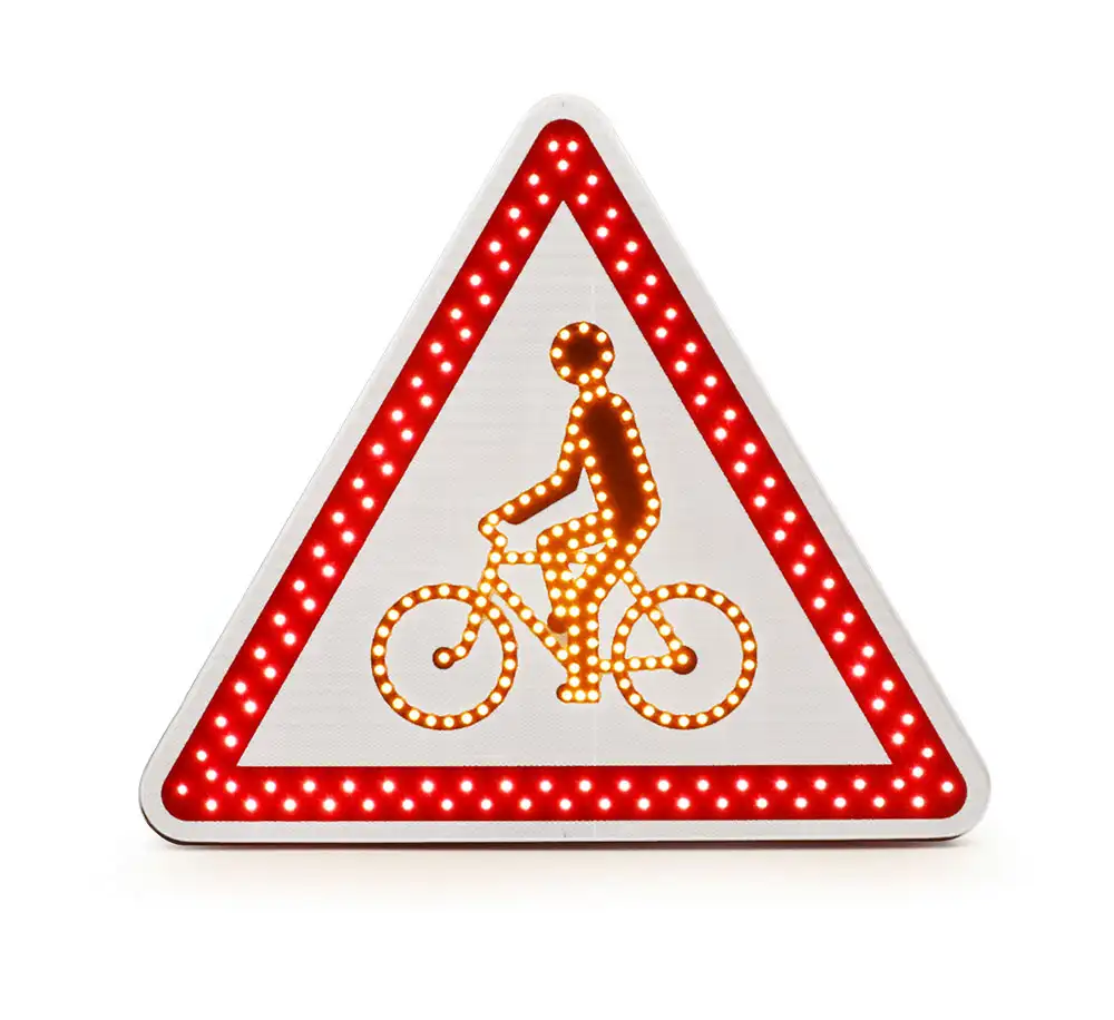 Panneau de police renforcé BTR • Triangle • A21 • 1000 • Classe 2 • 12 V