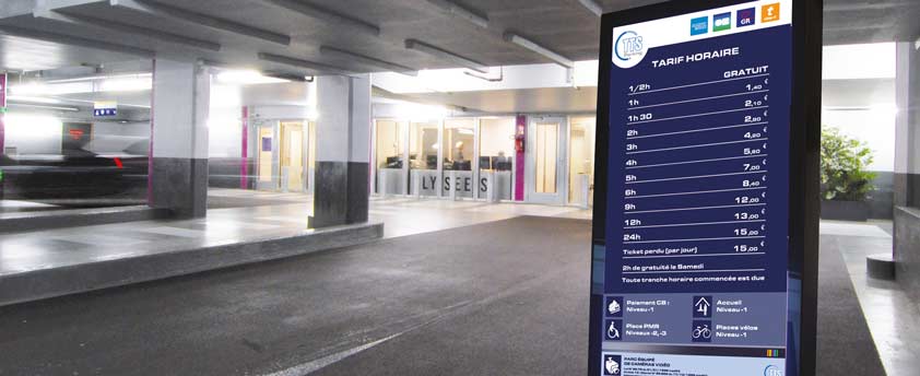 Totem et écran numérique avec outil dynamique de supervision Mediathem