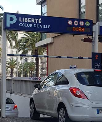 Portique entree parking Toulon