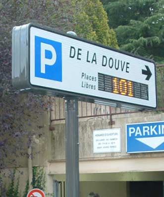 Panneau type normalise Fougères